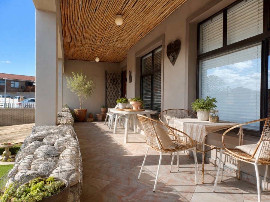3 Bedroom Property for Sale in Reebok Western Cape
